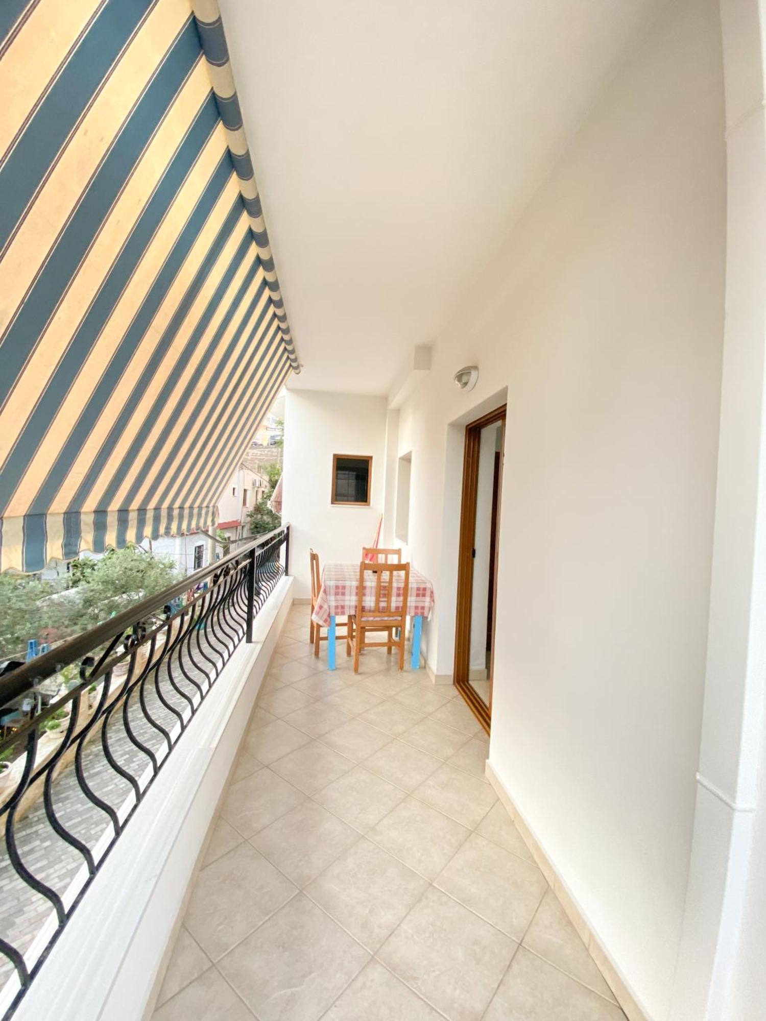 Summerland Saranda Exterior photo